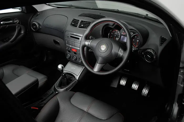 Framed Print : 2007 Alfa Romeo GT Framed Print : 2007 Alfa Romeo GT