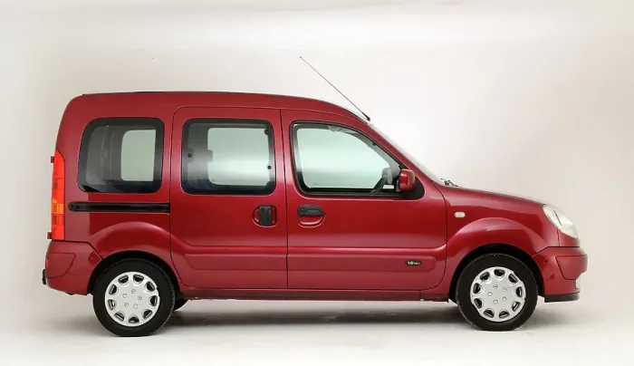 Framed Print : 2007 Renault Kangoo Framed Print : 2007 Renault Kangoo