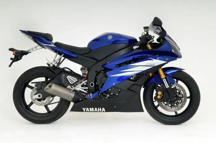 Framed Print : 2007 Yamaha YZF-R6R Framed Print : 2007 Yamaha YZF-R6R