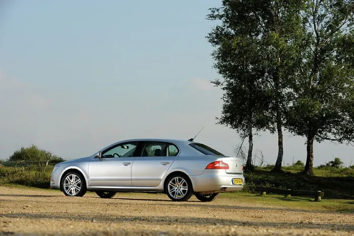 Framed Print : 2008 Skoda Superb Framed Print : 2008 Skoda Superb