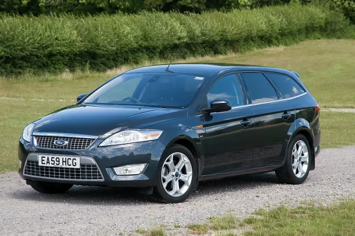 Framed Print : 2009 Ford Mondeo Tdci Estate Framed Print : 2009 Ford Mondeo Tdci Estate