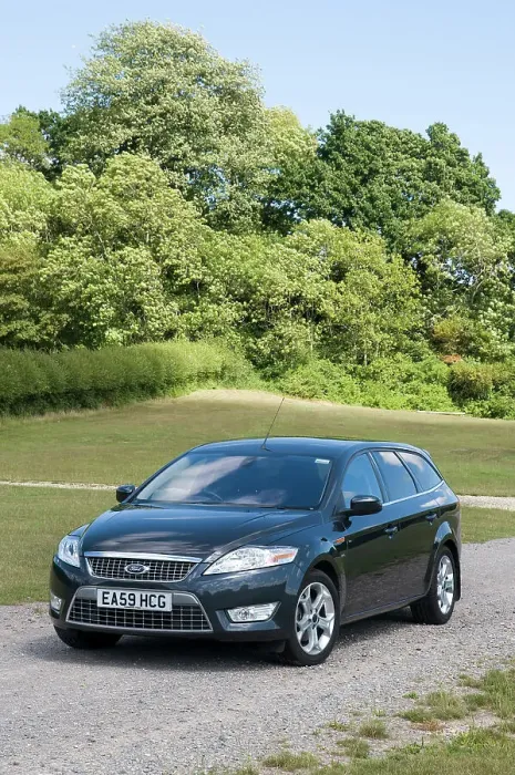Framed Print : 2009 Ford Mondeo Tdci Estate Framed Print : 2009 Ford Mondeo Tdci Estate