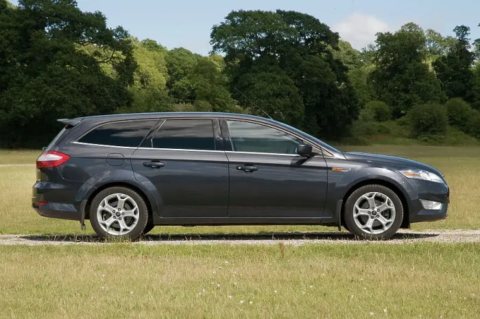 Framed Print : 2009 Ford Mondeo Tdci Estate