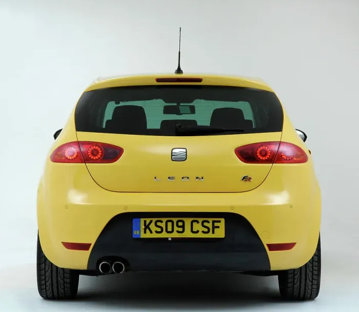 Framed Print : 2009 Seat Leon FR Framed Print : 2009 Seat Leon FR