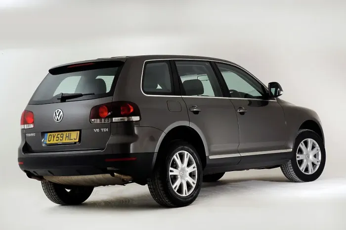 Framed Print : 2009 Volkswagen Touareg V6 Tdi Framed Print : 2009 Volkswagen Touareg V6 Tdi
