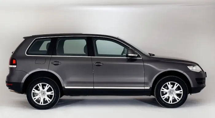 Framed Print : 2009 Volkswagen Touareg V6 Tdi Framed Print : 2009 Volkswagen Touareg V6 Tdi