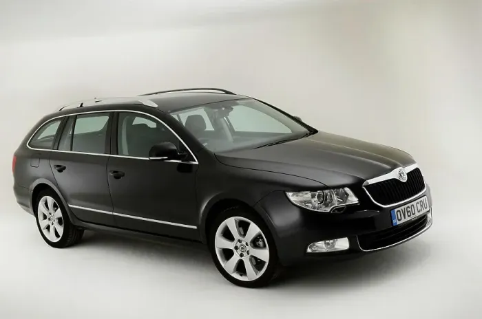 Framed Print : 2011 Skoda Superb Tsi Framed Print : 2011 Skoda Superb Tsi