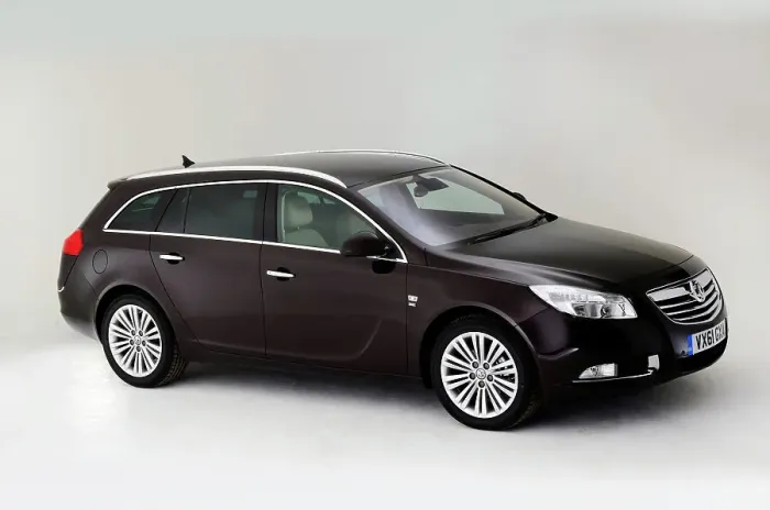 Framed Print : 2011 Vauxhall Insignia SE estate Framed Print : 2011 Vauxhall Insignia SE estate