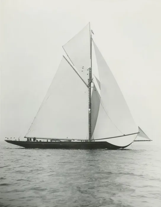 Framed Print : The 221 ton gaff-rigged cutter Britannia sailing under spinnaker Framed Print : The 221 ton gaff-rigged cutter Britannia sailing under spinnaker