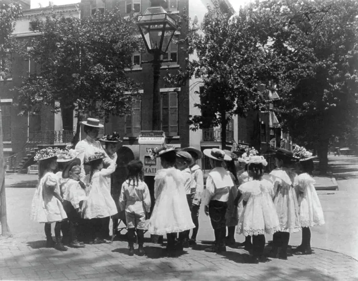 Framed Print : 2nd Division grade school pupils examining mail box, Washington, D.C. (1899?). Creator: Frances Benjamin Johnston Framed Print : 2nd Division grade school pupils examining mail box, Washington, D.C. (1899?). Creator: Frances Benjamin Johnston