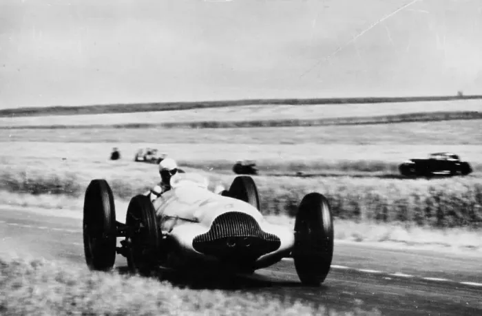 Framed Print : 3 litre Mercedes in action, French Grand Prix, Rheims, 1938 Framed Print : 3 litre Mercedes in action, French Grand Prix, Rheims, 1938