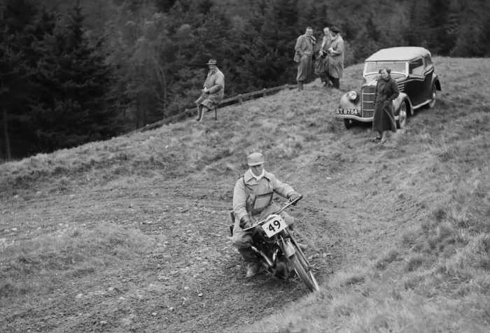 Framed Print : 347 cc Ariel of F Gooding competing in the MCC Edinburgh Trial, Roxburghshire, Scotland, 1938 Framed Print : 347 cc Ariel of F Gooding competing in the MCC Edinburgh Trial, Roxburghshire, Scotland, 1938