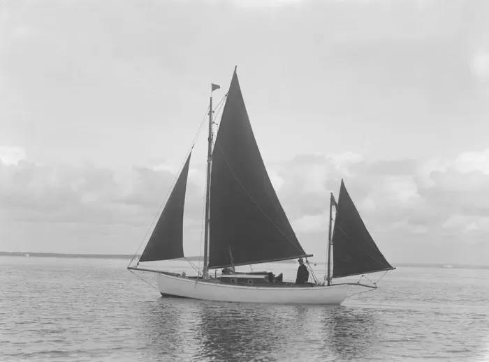 Framed Print : The 4 ton yawl Mandy under sail, 1922. Creator: Kirk & Sons of Cowes Framed Print : The 4 ton yawl Mandy under sail, 1922. Creator: Kirk & Sons of Cowes