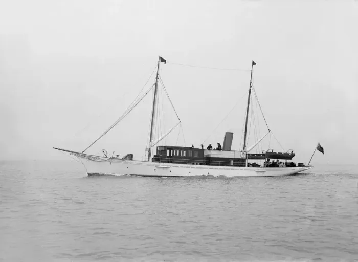 Framed Print : The 49 ton steam yacht Nordissa under way, 1914. Creator: Kirk & Sons of Cowes Framed Print : The 49 ton steam yacht Nordissa under way, 1914. Creator: Kirk & Sons of Cowes