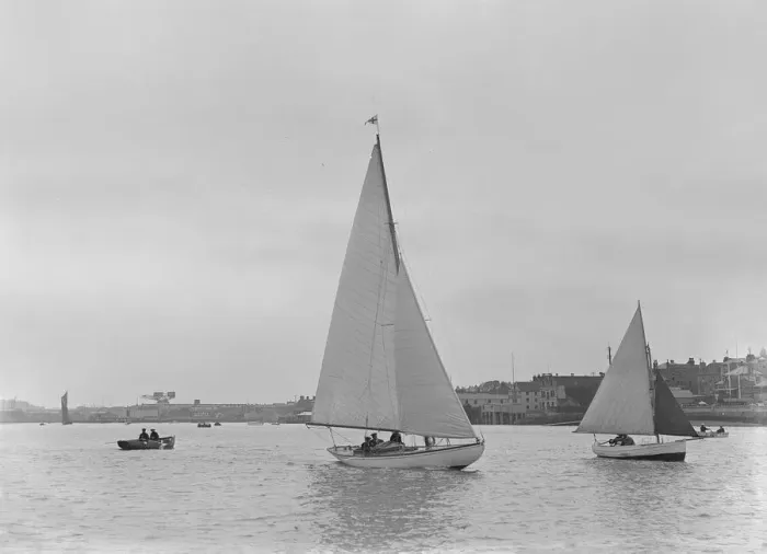 Framed Print : A 5 ton sloop, possibly Armonelle, under sail, 1921. Creator: Kirk & Sons of Cowes Framed Print : A 5 ton sloop, possibly Armonelle, under sail, 1921. Creator: Kirk & Sons of Cowes