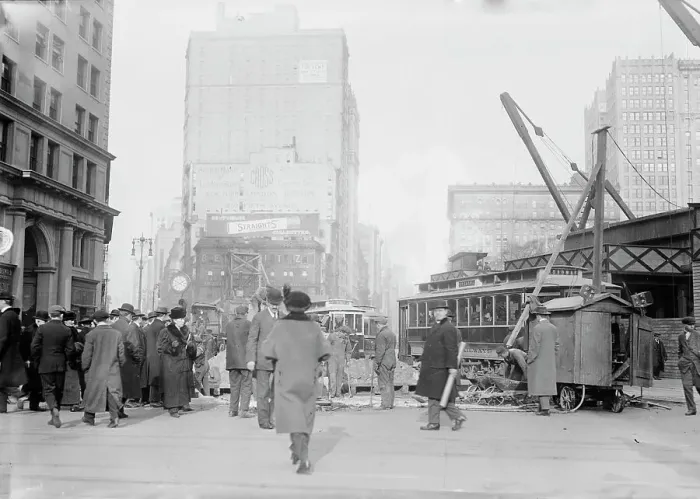 Framed Print : 5th Ave. and Broadway, between c1910 and c1915. Creator: Bain News Service