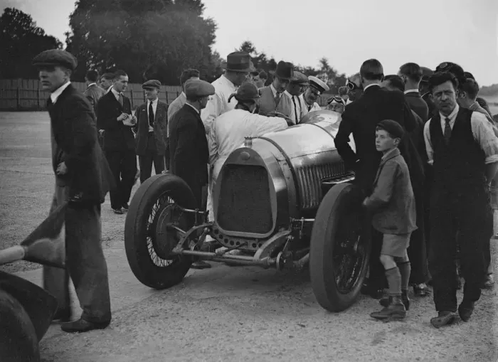 Framed Print : 6 litre Delage at a Surbiton Motor Club race meeting, Brooklands, Surrey, 1928. Artist