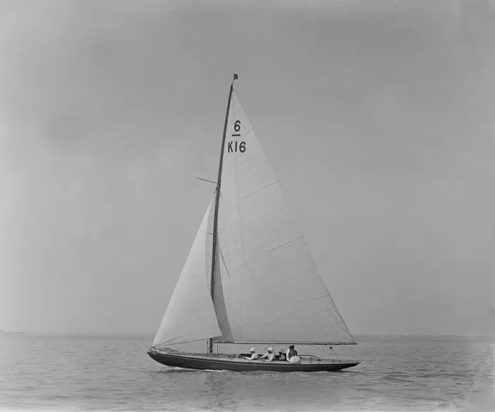 Framed Print : The 6 Metre class boat Jean (K16) sailing close-hauled, 1921. Creator: Kirk & Sons of Cowes