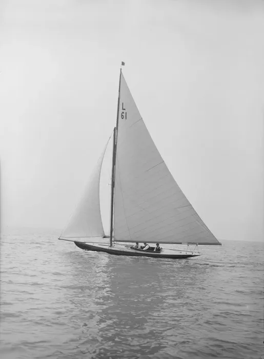 Framed Print : The 6 Metre class Nurdug III sailing upwind, 1913. Creator: Kirk & Sons of Cowes Framed Print : The 6 Metre class Nurdug III sailing upwind, 1913. Creator: Kirk & Sons of Cowes