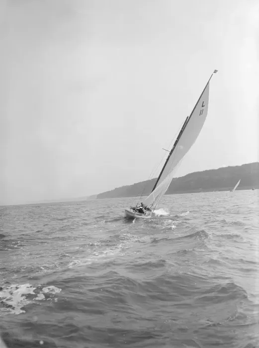 Framed Print : The 6-metre class Wamba II, 1913. Creator: Kirk & Sons of Cowes Framed Print : The 6-metre class Wamba II, 1913. Creator: Kirk & Sons of Cowes