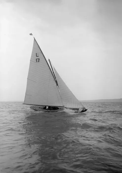 Framed Print : The 6 Metre Ejnar breaking waves, 1912. Creator: Kirk & Sons of Cowes Framed Print : The 6 Metre Ejnar breaking waves, 1912. Creator: Kirk & Sons of Cowes