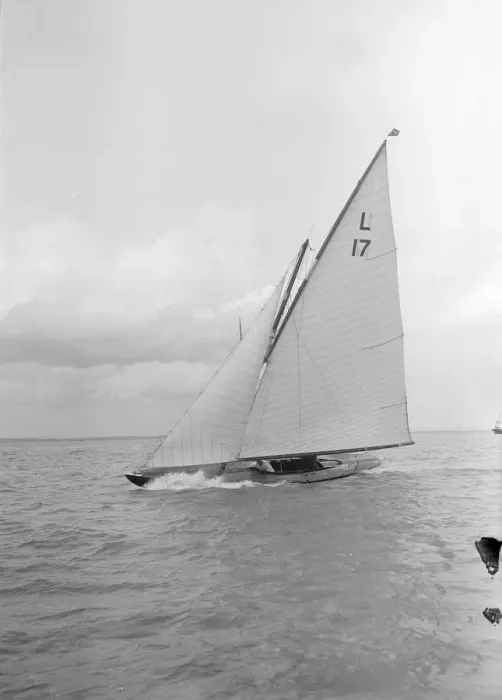 Framed Print : The 6 Metre Ejnar (L17) breaking waves, 1912. Creator: Kirk & Sons of Cowes Framed Print : The 6 Metre Ejnar (L17) breaking waves, 1912. Creator: Kirk & Sons of Cowes
