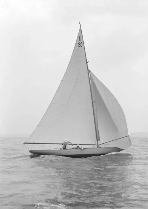 Framed Print : The 6 Metre Lanka sailing with spinnaker, 1914. Creator: Kirk & Sons of Cowes Framed Print : The 6 Metre Lanka sailing with spinnaker, 1914. Creator: Kirk & Sons of Cowes