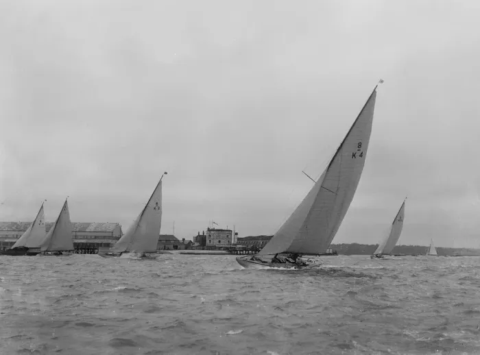 Framed Print : The 6 Metre sailing yacht Margaret (K14) sailing close-hauled, 1921. Creator