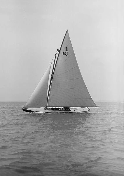 The 6 Metre sailing yacht Neerlandia VI (L63), 1913. Creator: Kirk & Sons of Cowes