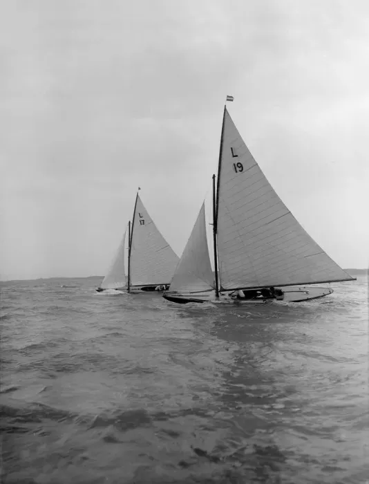 Framed Print : The 6 Metre Sioma and Ejnar racing upwind, 1912. Creator: Kirk & Sons of Cowes Framed Print : The 6 Metre Sioma and Ejnar racing upwind, 1912. Creator: Kirk & Sons of Cowes
