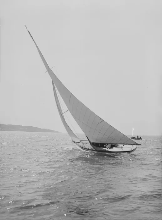 Framed Print : The 6 Metre Vanda sailing close-hauled, 1914. Creator: Kirk & Sons of Cowes Framed Print : The 6 Metre Vanda sailing close-hauled, 1914. Creator: Kirk & Sons of Cowes