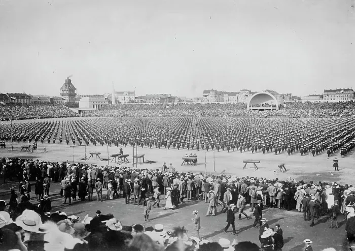 Framed Print : 6000 girls at Sokol Sports at Prague, Austria, 1912. Creator: Bain News Service Framed Print : 6000 girls at Sokol Sports at Prague, Austria, 1912. Creator: Bain News Service