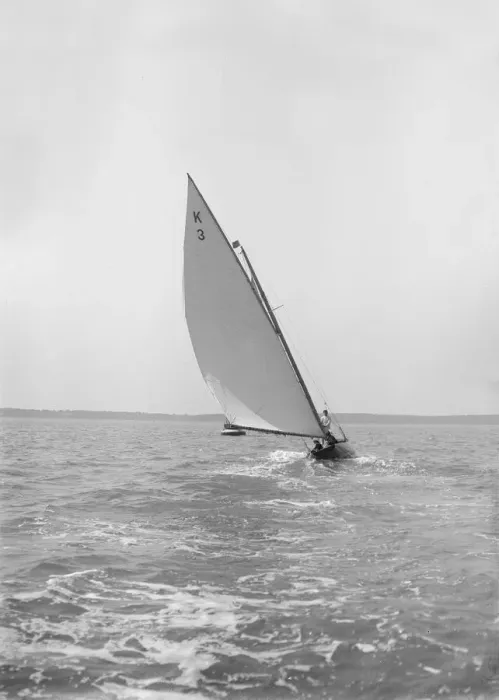 Framed Print : The 7 Metre Nelta, 1911. Creator: Kirk & Sons of Cowes Framed Print : The 7 Metre Nelta, 1911. Creator: Kirk & Sons of Cowes