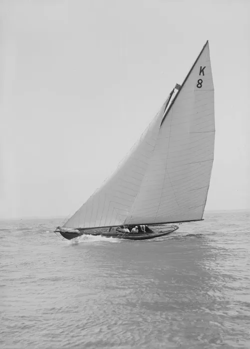 Framed Print : The 7 Metre yacht Pinaster (K8), 1914. Creator: Kirk & Sons of Cowes Framed Print : The 7 Metre yacht Pinaster (K8), 1914. Creator: Kirk & Sons of Cowes
