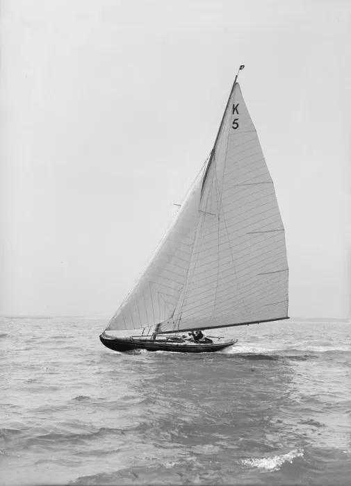 Framed Print : The 7 Metre yacht Strathendrick (K5), 1914. Creator: Kirk & Sons of Cowes Framed Print : The 7 Metre yacht Strathendrick (K5), 1914. Creator: Kirk & Sons of Cowes