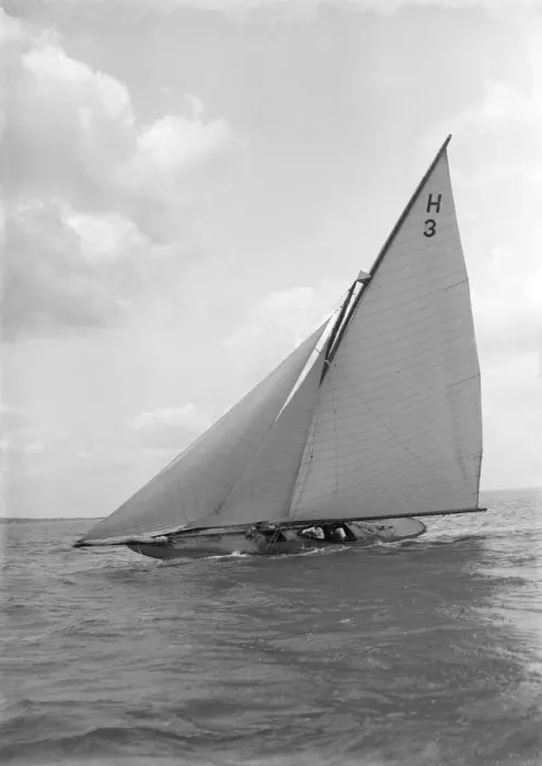 Framed Print : The 8 Metre class cutter Windflower (H3), 1911. Creator: Kirk & Sons of Cowes Framed Print : The 8 Metre class cutter Windflower (H3), 1911. Creator: Kirk & Sons of Cowes