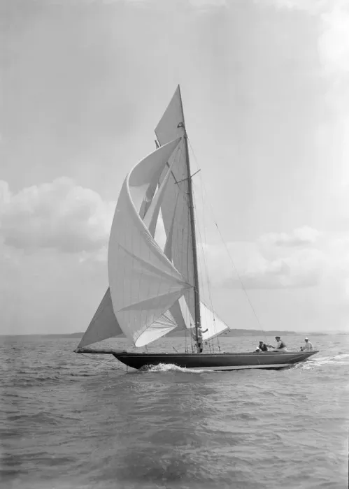 Framed Print : The 8 Metre Endrick sailing downwind under spinnaker, 1911. Creator: Kirk & Sons of Cowes Framed Print : The 8 Metre Endrick sailing downwind under spinnaker, 1911. Creator: Kirk & Sons of Cowes