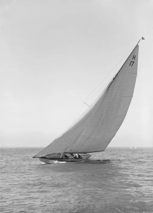 Framed Print : The 8 Metre Ierne (H17) sailing close-hauled, 1914. Creator: Kirk & Sons of Cowes Framed Print : The 8 Metre Ierne (H17) sailing close-hauled, 1914. Creator: Kirk & Sons of Cowes