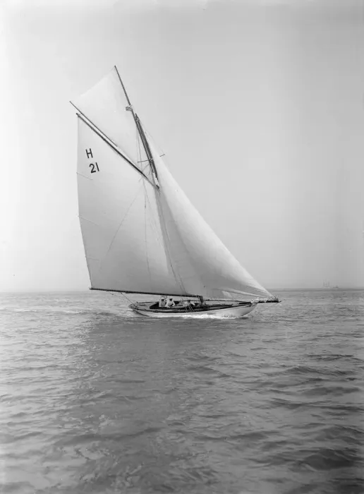 Framed Print : The 8 Metre Le Jade (H21) sailing in fine conditions, 1912. Creator: Kirk & Sons of Cowes Framed Print : The 8 Metre Le Jade (H21) sailing in fine conditions, 1912. Creator: Kirk & Sons of Cowes