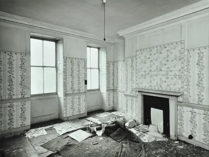 Framed Print : 83 Stoke Newington Church Street, London: ground floor front room, 1971. Creator: Unknown Framed Print : 83 Stoke Newington Church Street, London: ground floor front room, 1971. Creator: Unknown