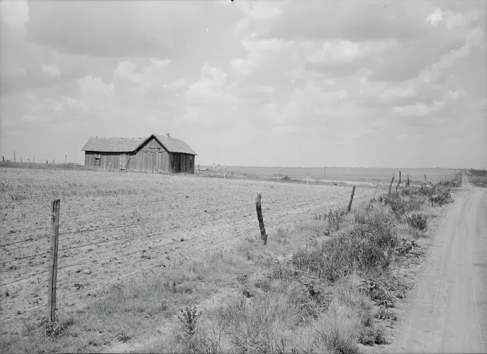 Framed Print : Abandoned farm on the edge of the Great Plains, Roswell (vicinity), New Mexico, 1938. Creator: Dorothea Lange Framed Print : Abandoned farm on the edge of the Great Plains, Roswell (vicinity), New Mexico, 1938. Creator: Dorothea Lange