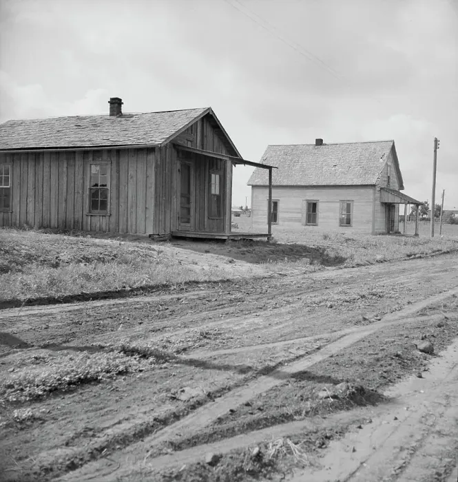 Framed Print : Abandoned house in Carey, Texas, 1937. Creator: Dorothea Lange Framed Print : Abandoned house in Carey, Texas, 1937. Creator: Dorothea Lange