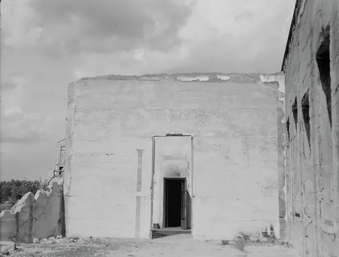 Framed Print : An abandoned lumber town, Fullerton, Louisiana, 1937. Creator: Dorothea Lange Framed Print : An abandoned lumber town, Fullerton, Louisiana, 1937. Creator: Dorothea Lange