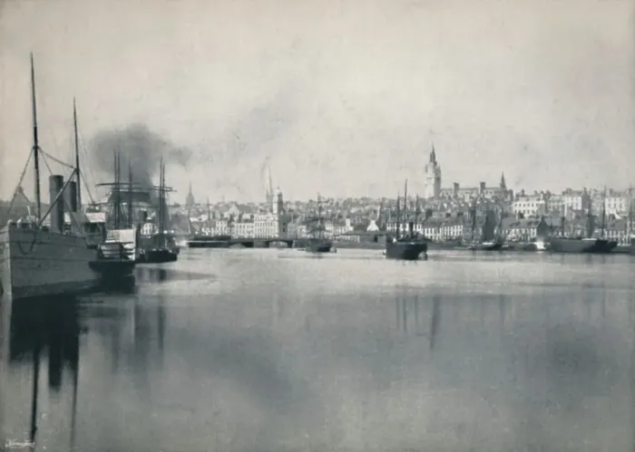 Framed Print : Aberdeen - General View from the River, 1895 Framed Print : Aberdeen - General View from the River, 1895