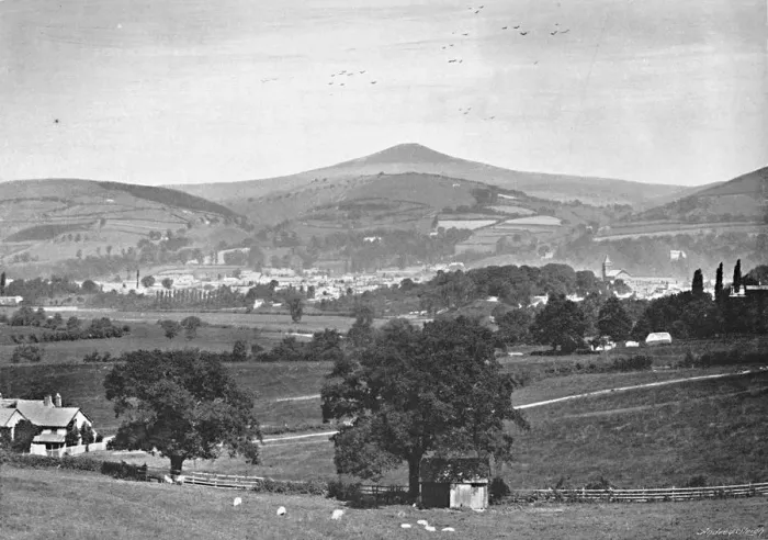 Framed Print : Abergavenny, c1896. Artist: RI Houlson Framed Print : Abergavenny, c1896. Artist: RI Houlson