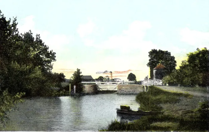Framed Print : Abingdon Lock, Oxfordshire, 20th Century Framed Print : Abingdon Lock, Oxfordshire, 20th Century