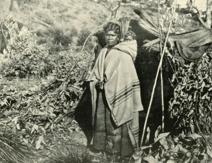 Framed Print : Aboriginal woman with child, 1901. Creator: Unknown Framed Print : Aboriginal woman with child, 1901. Creator: Unknown