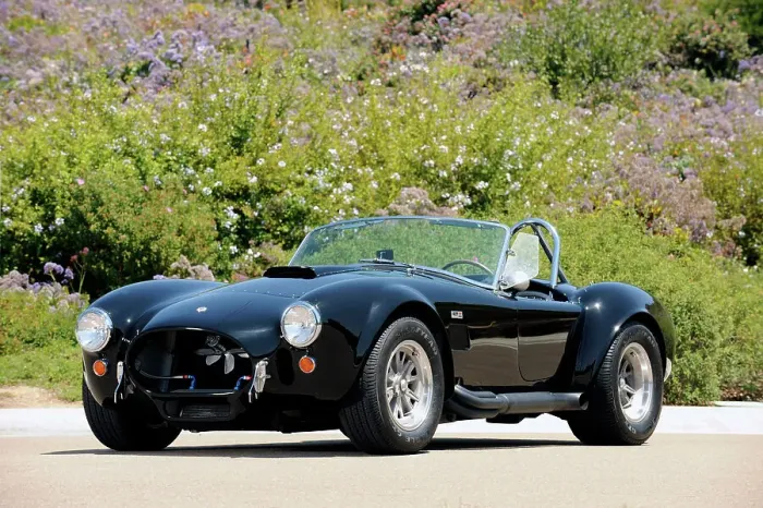 Framed Print : AC Cobra 427 1966. Artist: Simon Clay Framed Print : AC Cobra 427 1966. Artist: Simon Clay
