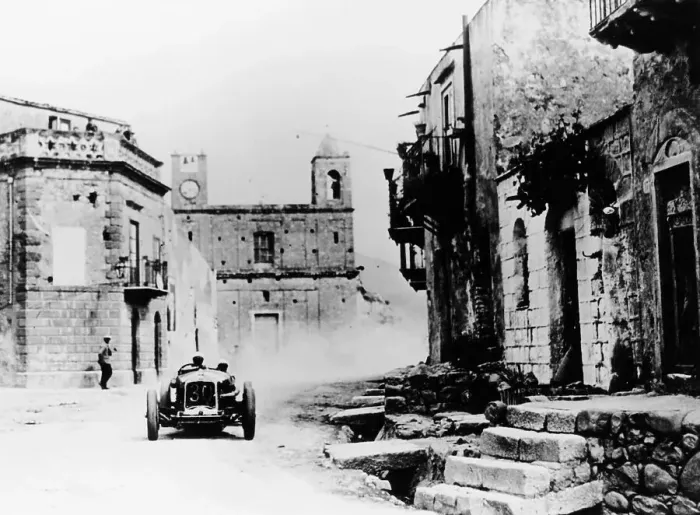 Framed Print : Achille Varzi in a P2 Alfa Romeo Grand Prix car, in the Targa Florio race, Sicily, 1930 Framed Print : Achille Varzi in a P2 Alfa Romeo Grand Prix car, in the Targa Florio race, Sicily, 1930