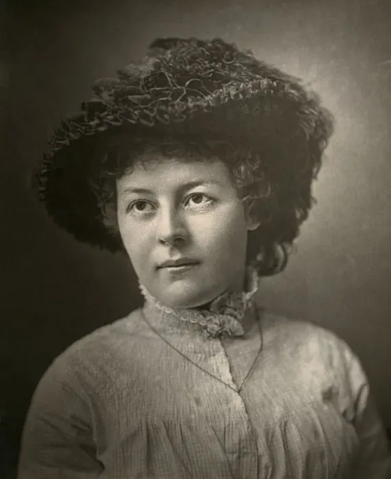 Framed Print : Adela Measor, Irish actress, 1882. Artist: London Stereoscopic & Photographic Co Framed Print : Adela Measor, Irish actress, 1882. Artist: London Stereoscopic & Photographic Co